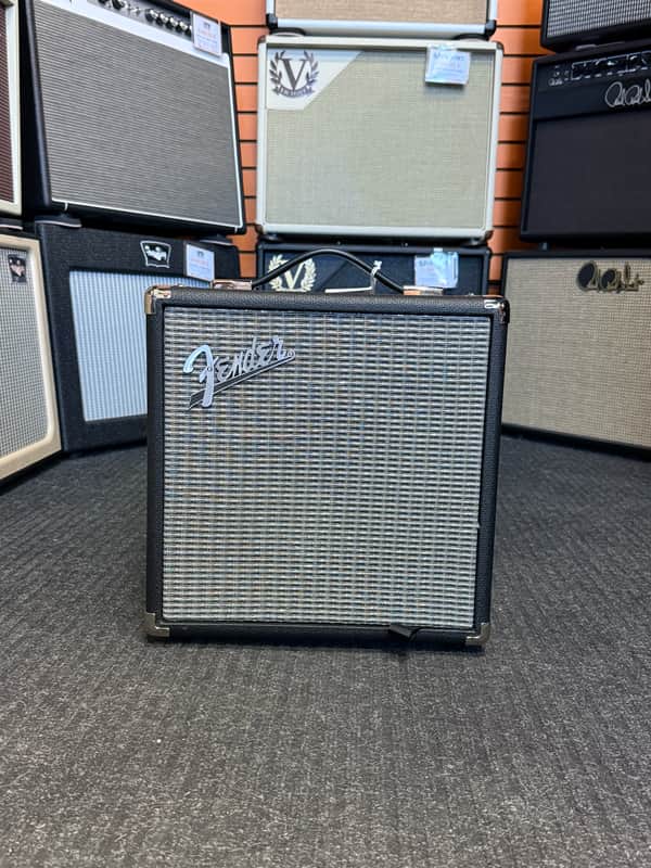 Fender "Rumble 15 V3" 15w Bass amp combo image 1