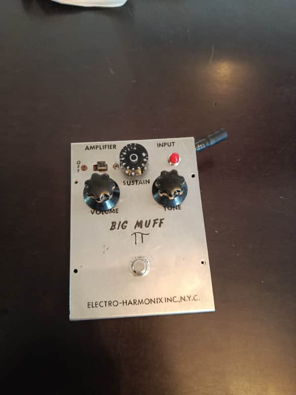 Electro-Harmonix Big Muff Pi V1 (Triangle)1972, internally ALL original, mechanically restored+modernized image 1