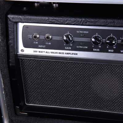 Bugera BVV3000 Infinium 300 Watt Bass Head w/ Road Case (SKU 4230) image 2