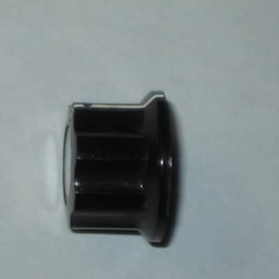 ONE used Toya B-1122 Vintage Boss Pedal Replacement KNOB, JAPAN, 1980s, fits split shaft pot - for OD1,DM2,PH1,CE2&more [NO pot/NO pedal(s)] black hard plastic, top side has silver colored reflector, 1 set screw, center under-side is brass color metal image 20