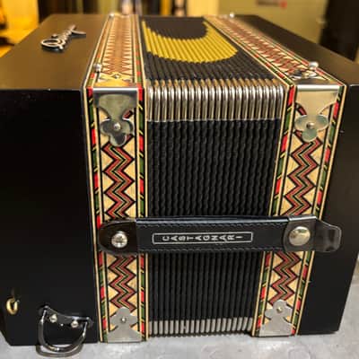 Castagnari Melodeon C 4-Stop Diatonic Button Accordion Black image 5