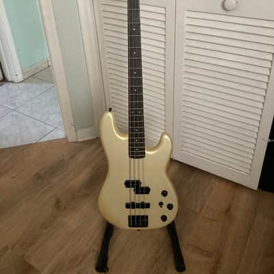 Fender Duff McKagan Precision Bass 2015 - Pearl White image 1