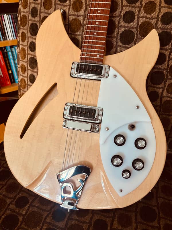 1998 Rickenbacker 330 Mapleglo image 1