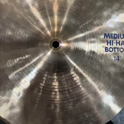 Paiste 14" 2000 Medium Hi-Hat Cymbals (Pair) 1986 - 1993 - Traditional image 2