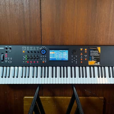 Yamaha MODX7 76 Semi Weighted Key Synthesizer w/ gig bag