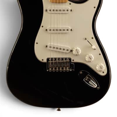 Fender Standard Stratocaster Mex Black 2000 with case image 2