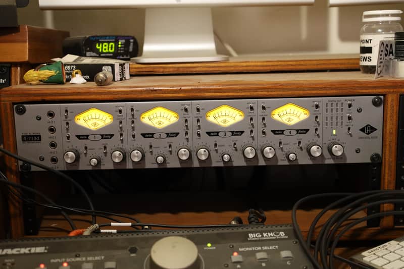 Universal Audio 4-710d 4-Channel Microphone Preamp