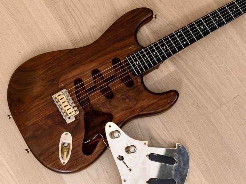 ギター 1980 Moon Stratocaster / Walnut & Ebony 1980s Moon Custom Guitars S-Style Walnut & Ebony Superstrat w