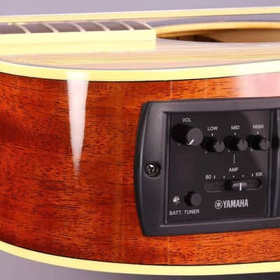 Yamaha FSX820C Solid Top Small Body Acoustic-Electric Guitar - Natural image 6