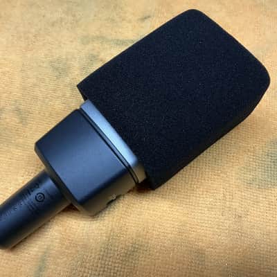 AKG C214 Microphone image 7