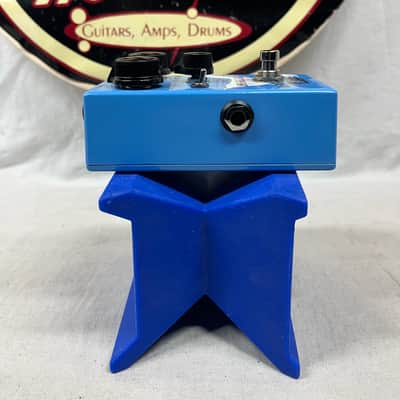Wren and Cuff Tall Font Russian Muffy Distortion Pedal with Box image 6