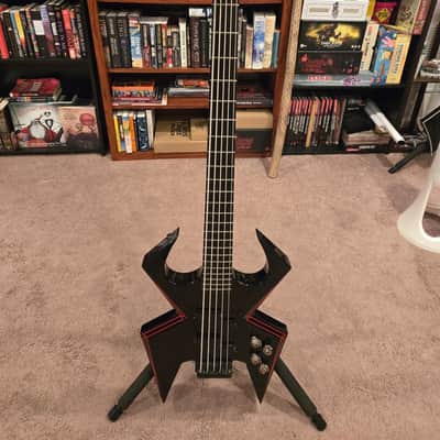 B.C. Rich Widow WMD 5-String 2008 - Black image 1