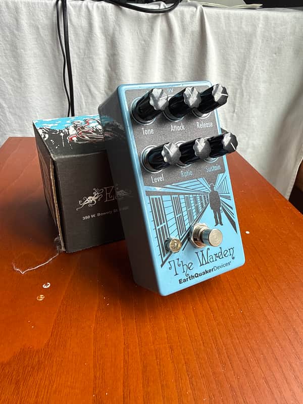 EarthQuaker Devices The Warden