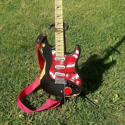 Lehara Tribute Partscaster Kramer body 1988 - Hand Relic image 2