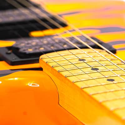 2011 Kramer Pacer Vintage Electric Guitar – Tiger Finish – Floyd Rose – Seymour Duncan JN / JB image 11