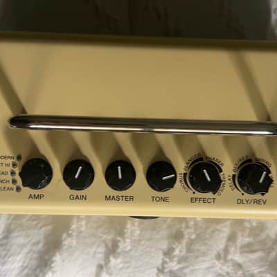 Yamaha THR5 10-Watt 2x3" Stereo Digital Modeling Guitar Combo 2013 - Present - Tan image 5