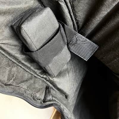 Wings soft shell royal blue and black backpack guitar case 2000’s - Cotton canvas image 8