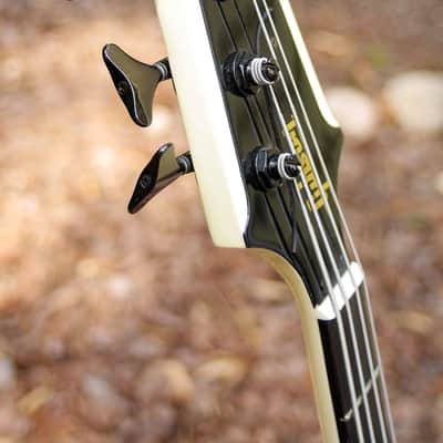White Gibson Thunderbird IV Bass, rare and excellent! 2003! Price Drop! image 7