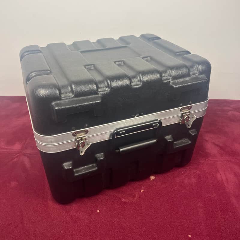 Microphone Case Injection Molded - Hard Shell - 12 Mic Capacity