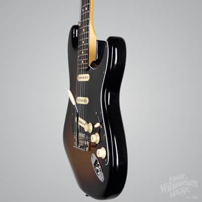 Fender Player II Stratocaster Sparkle 3 Color Sunburst Alnico V Pickups Rosewood Fretboard. USED image 3