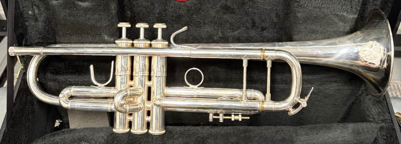 Bach Stradivarius Trumpet Model 37, Silver Finish image 1