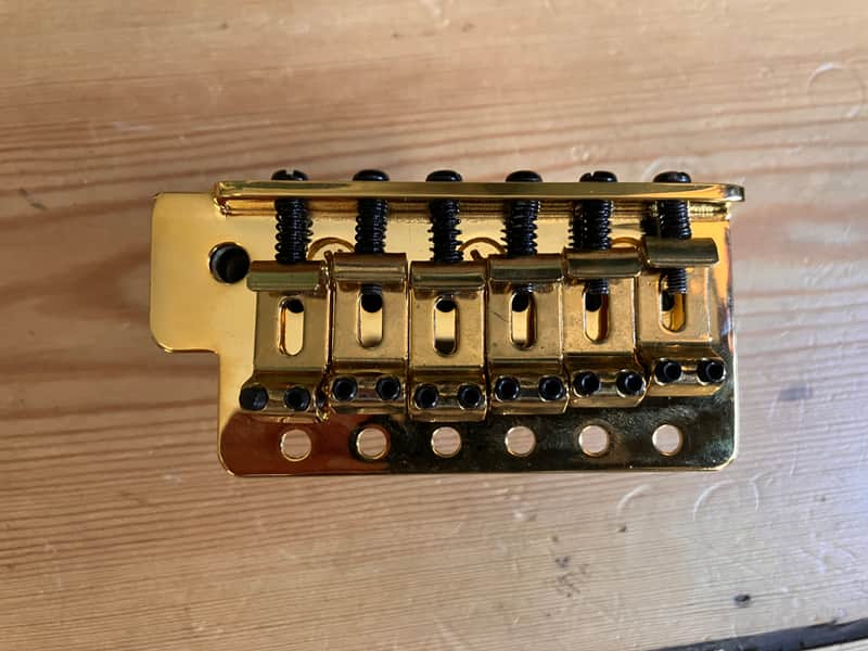 Unbranded Gold finish Stratocaster Guitar Tremolo Bridge Unit 52.5mm image 1