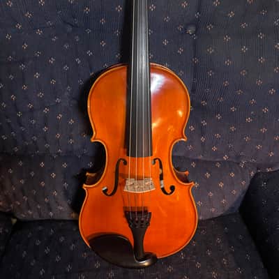 StringWorks Artist Viola 16” 2025 with Bow and Case image 2