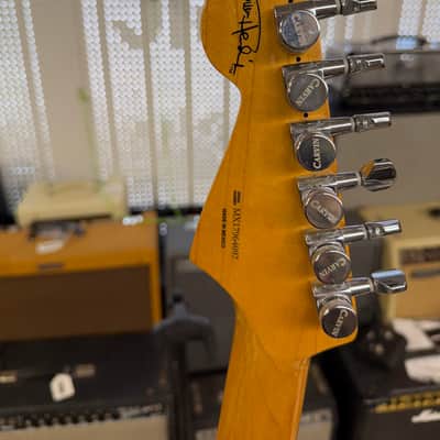 Fender Jimi Hendrix Artist Series Signature Monterey Stratocaster 2017 - 2018 - Monterey Graphic image 9
