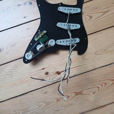 Fender 099-2237-000 Pure Vintage '65 Stratocaster Pickup Set & Mojotone Solderless Harness image 8