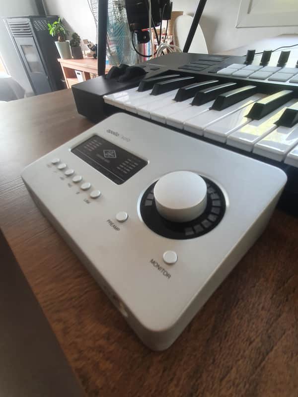 Universal Audio Apollo Solo USB 3.0 Audio Interface 2020 - Present - Light Grey image 1