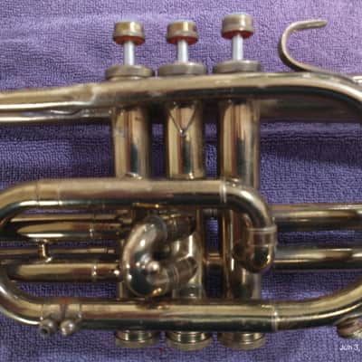 Frank Holton Collegiate cornet with rare Holton 70A mouthpiece image 6