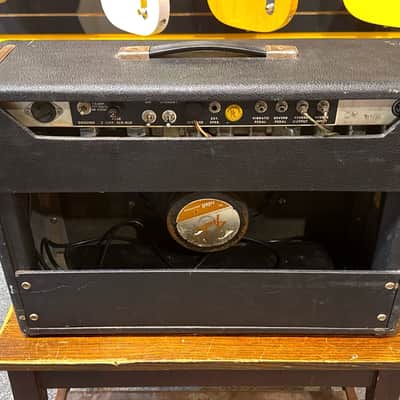 1970 Fender Deluxe Reverb-Amp image 2