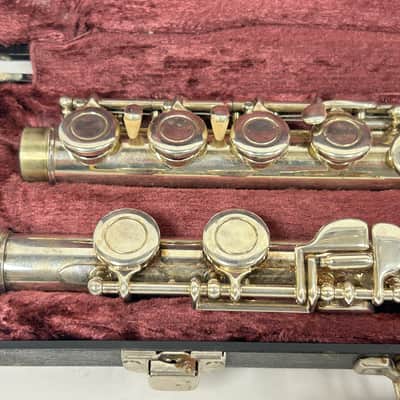 Armstrong 104 Student Model Closed-Hole Flute with C Foot, Offset G 2010s - Silver-Plated image 2