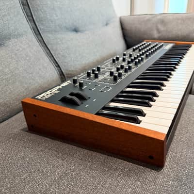 Sequential Prophet Rev2 61-Key 8-Voice image 5