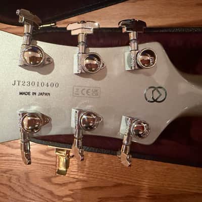 Gretsch G6136T-140 140th Anniversary Double Platinum Falcon 2023 - Present Two-Tone Stone Platinum / Pure Platinum image 7