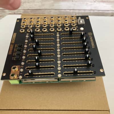 Used Tesseract Modular Sweet Sixteen Mk2 image 5