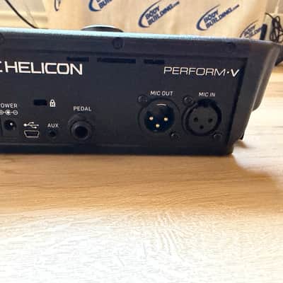 TC Helicon Perform-V 2016 - 2021 - Black image 4