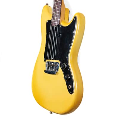 Fender 1977 Musicmaster, White image 3