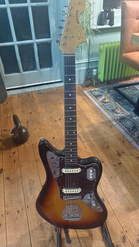Fender Jaguar – Crafted in Japan Fender Jaguar (CIJ, Q serial, 2002–2004) – Upgraded Bridge – Excellent Player