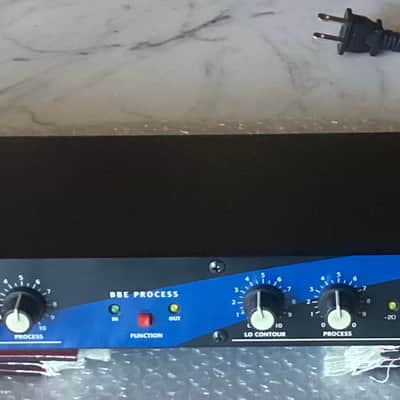 Immagine BBE 482 Stereo Sonic Maximizer 2-channel Signal Processor Rack Riders and Screws - 4