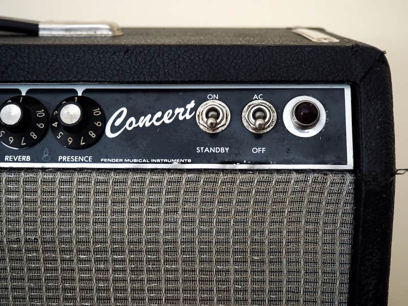 Fender Concert 2-Channel 60-Watt 4x10" Guitar Combo 1981 - 1986 image 4