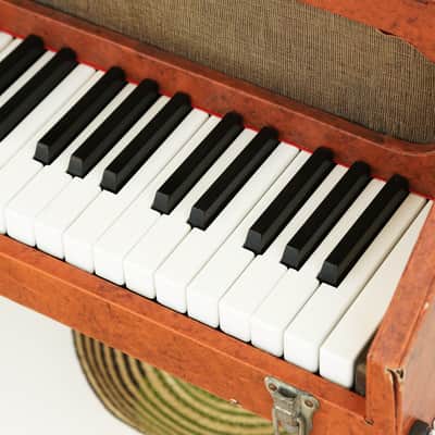 1940s Jenco Celeste Vintage Celestette Glockenspiel Table Top Keyboard w/Original Lid Prop! Celesta image 5