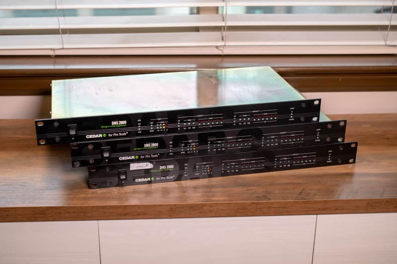 Cedar DNS 2000 Dialogue Noise Suppressor (DNS-2-02666) image 1