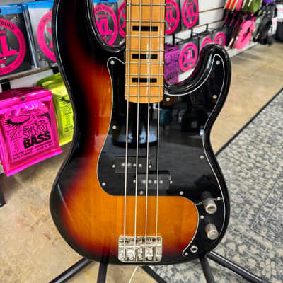 Squier Classic Vibe '70s Precision Bass - 3 Tone Sunburst image 4