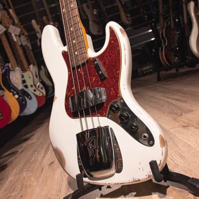 Fender 1961 Jazz Bass® Heavy Relic®, Rosewood Fingerboard, Aged Olympic White image 3