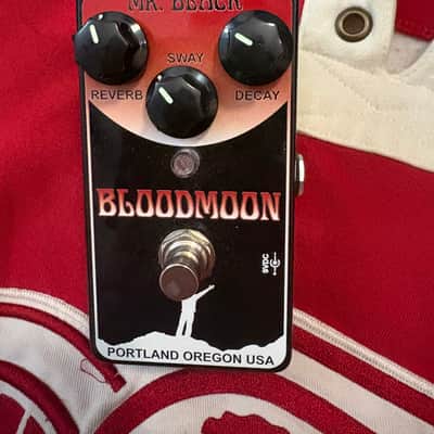 Mr. Black Bloodmoon | Reverb