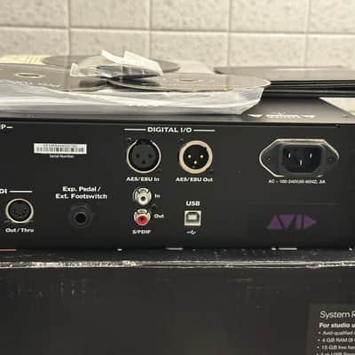Avid Eleven Rack Guitar Multi-Effects Processor and Pro Tools Interface with pro tools 10 ilok2 and dvds image 7