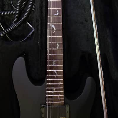 Schecter Damien-6 2005 - 2011 - Satin Black + Hard Case image 3