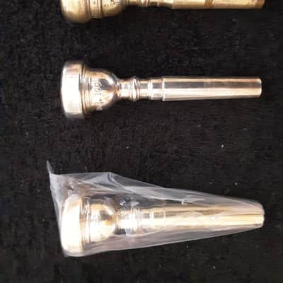 Bach Stradivarius Bb Trumpet 1975-1976 - Silver image 4