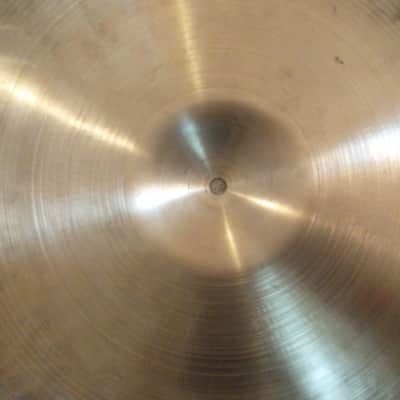 Zildjian Vintage avedis 18-in crash or light ride 1960s/early 70s excellent! image 6
